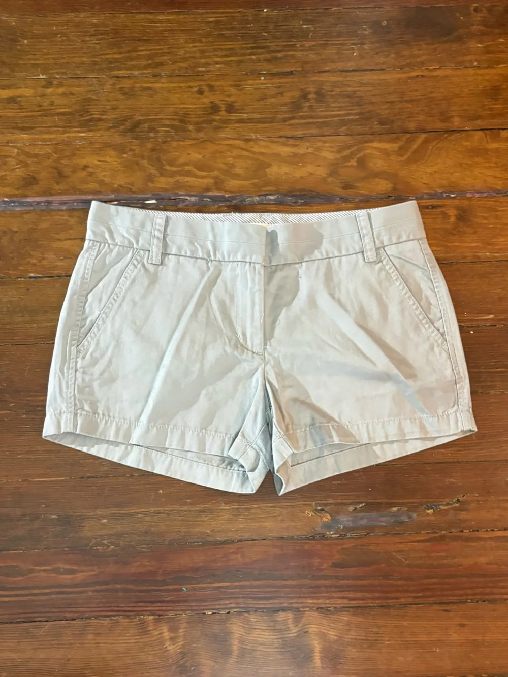 J. Crew weather classic twill broken in chino taupe shorts size 6